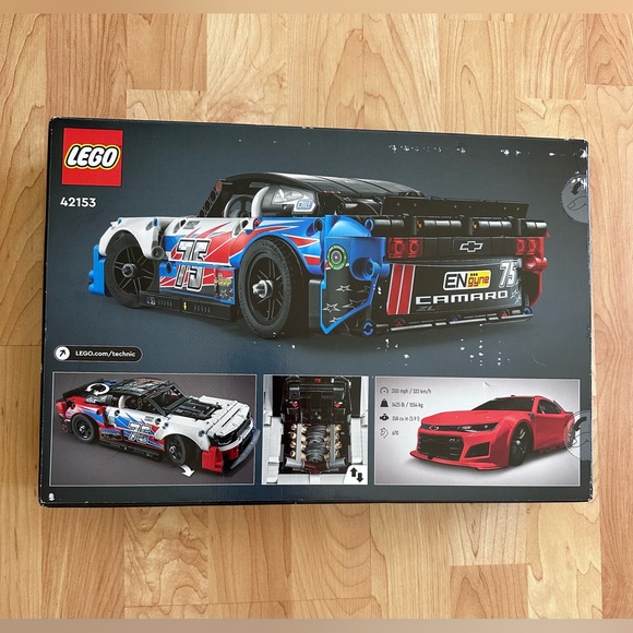 LEGO Technic NASCAR Next Gen Chevrolet Camaro ZL1 NWT - Picture 8 of 8